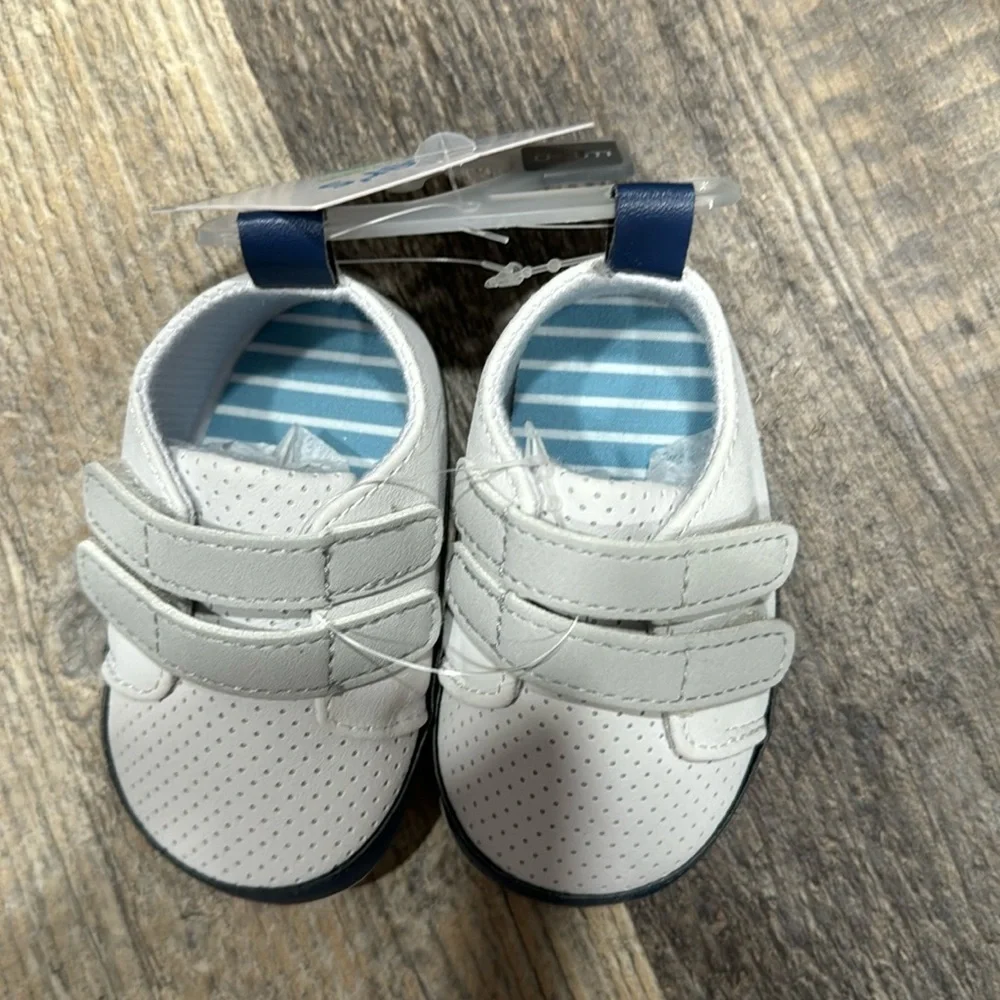 Carter’s comfortable athletic sneakers for infants